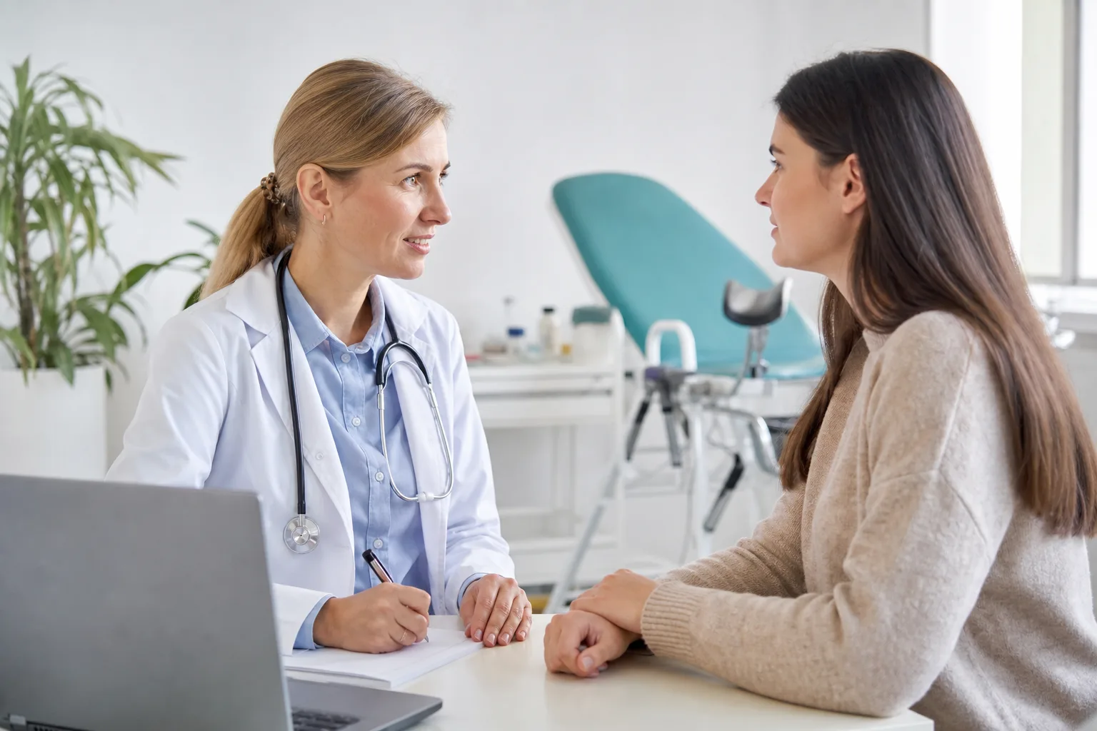 Antykoncepcja hormonalna – rodzaje, działanie, skuteczność i bezpieczeństwo