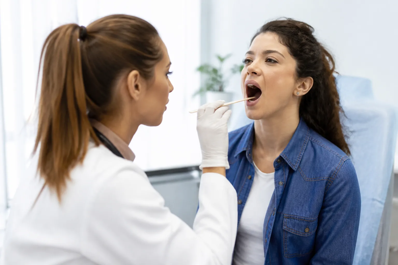 Mononukleoza zakaźna – objawy, diagnostyka i leczenie